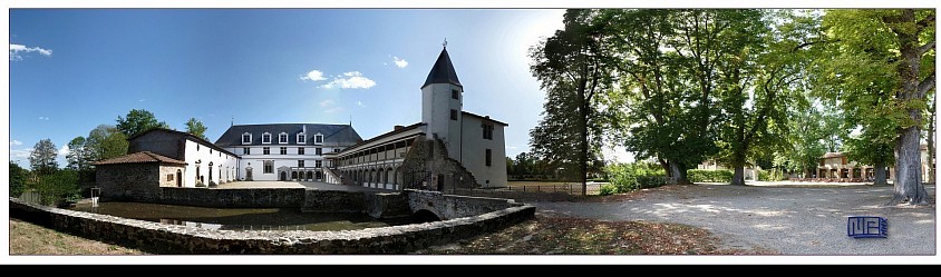 1/7 . La Bastie d'Urfé - Loire