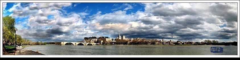 1/17 . Le Rhône à Avignon - Vaucluse