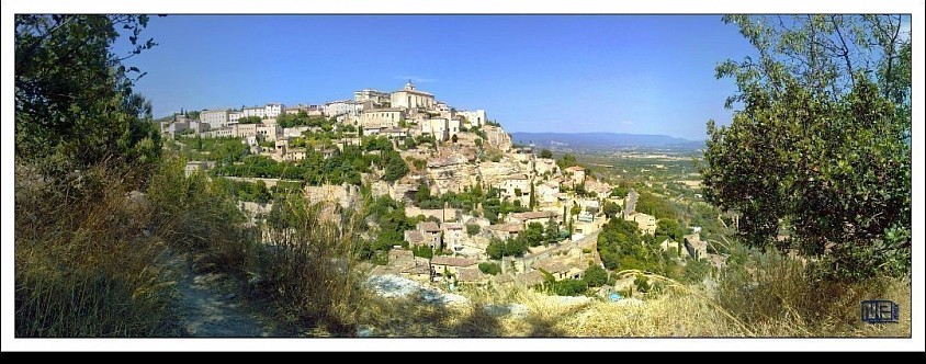 1/16 . Gordes - Vaucluse